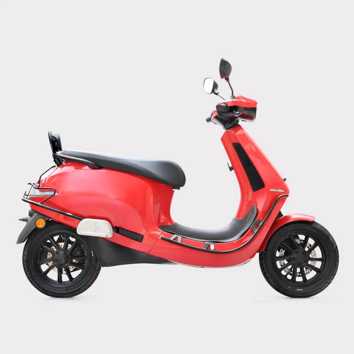 Ola S1 and S1 Pro Combo Accessories Kit 1: Foldable Footrest, Buddy Step & Backrest