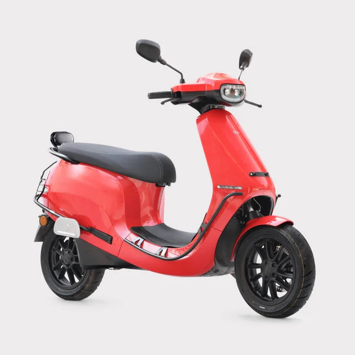 Ola S1 and S1 Pro Combo Accessories Kit 1: Foldable Footrest, Buddy Step & Backrest