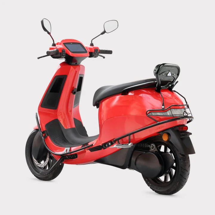 Ola S1 and S1 Pro Combo Accessories Kit 1: Foldable Footrest, Buddy Step & Backrest