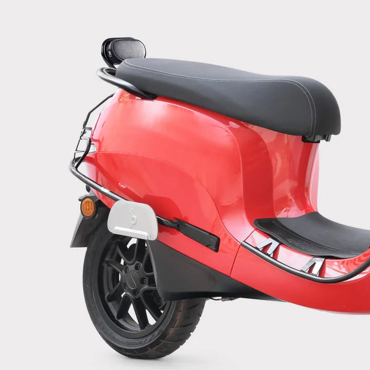 Ola S1 and S1 Pro Combo Accessories Kit 1: Foldable Footrest, Buddy Step & Backrest