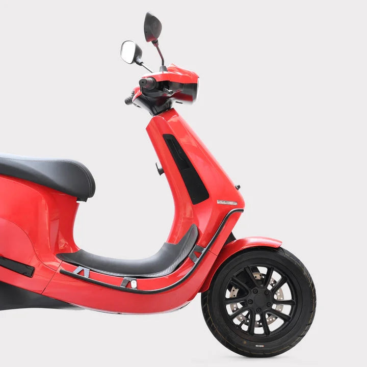 Ola S1 and S1 Pro Combo Accessories Kit 1: Foldable Footrest, Buddy Step & Backrest