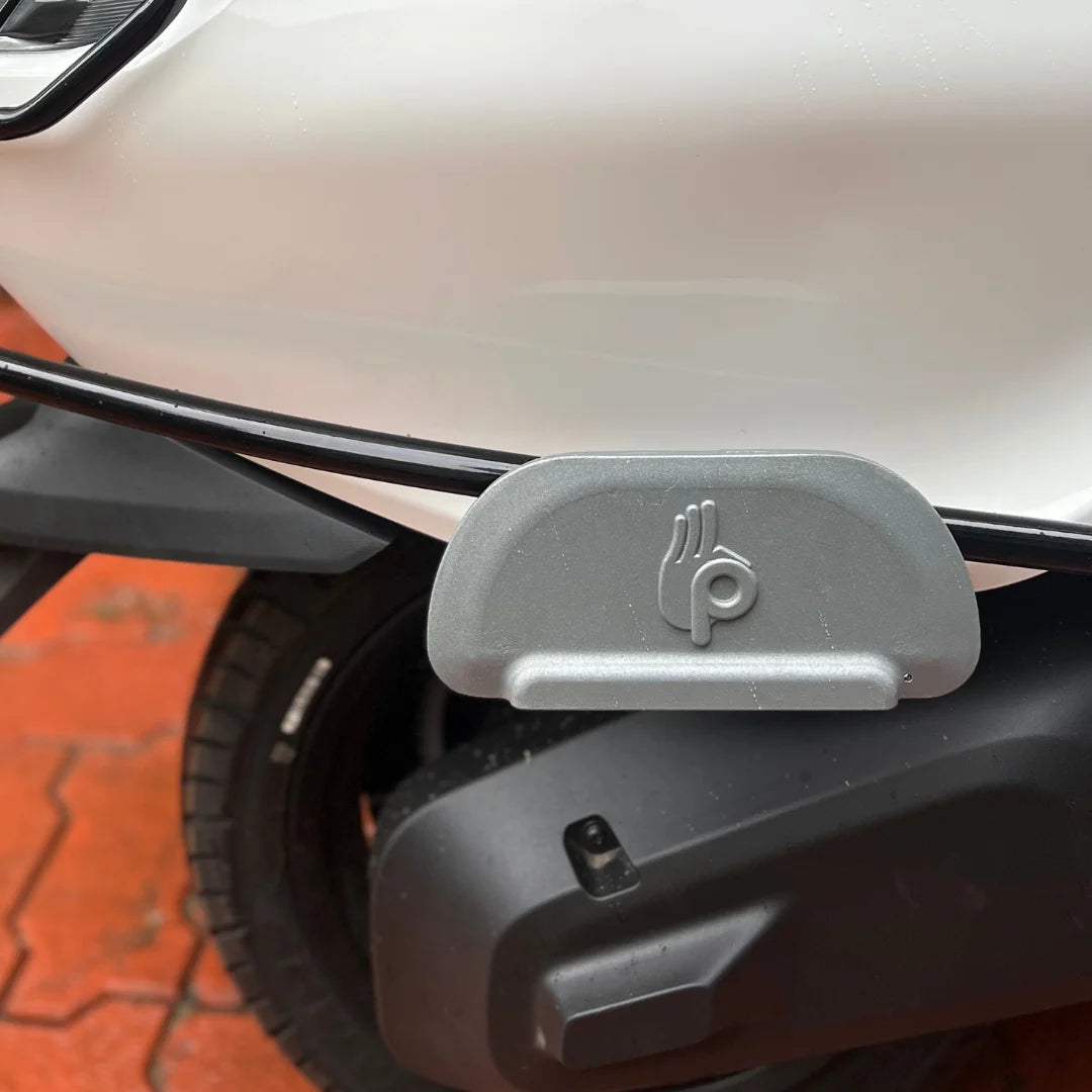 Bodyguard for EV Scooter with Footrest